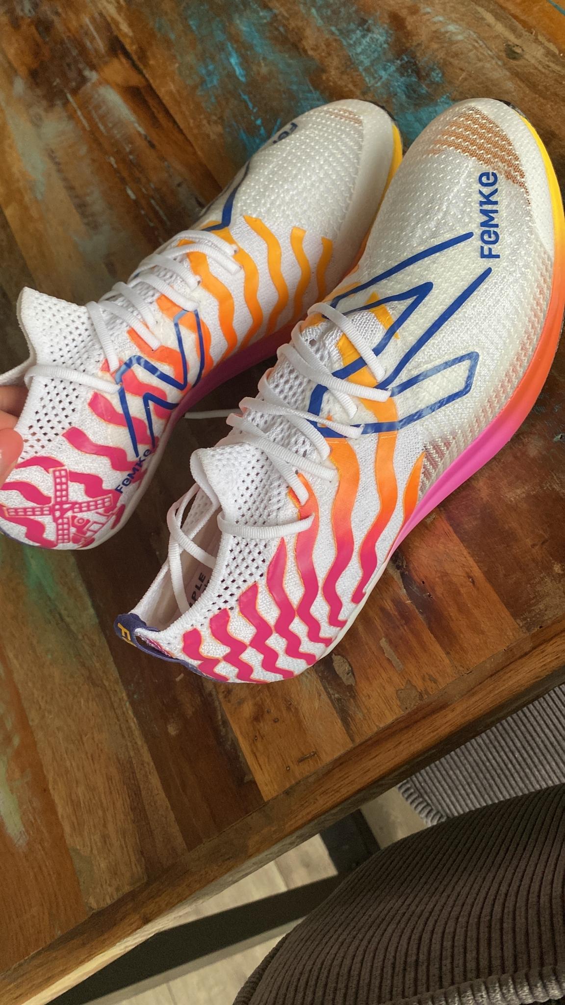 Gesigneerde Spikes van Femke Bol 3fm2023